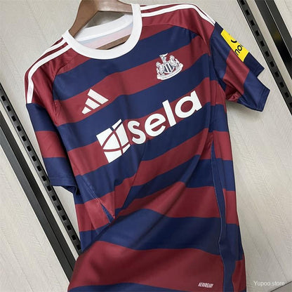 Newcastle Visitante 24/25