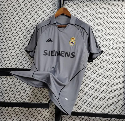 Real Madrid Terceiro Equipamento Retro 05/06